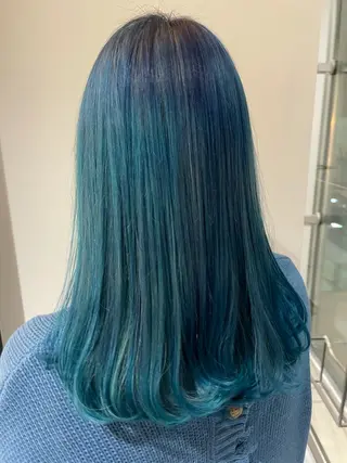 ミディアム 岩戸 新のヘアスタイル