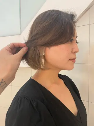 ショート ケアブリーチ/ エクステ/レイヤーのヘアスタイル