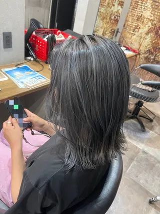 ミディアム カラー Felice Erikaのヘアスタイル