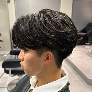 ミディアム パーマ メンズ 🐦‍🔥フェザーパ ーマ🐦‍🔥きるやのヘアスタイル