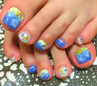 Sunny&RoyGBiv所属・hiranaka mayuのネイルデザイン