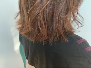 ミディアム カラー 【Uneユヌ】菊地 春那のヘアスタイル