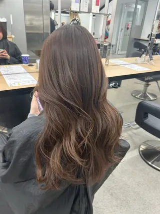 ロング カラー YUKA💜淡色 ラベンダー/ベージュのヘアスタイル