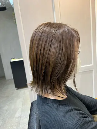 ミディアム カラー 南雲 由麻のヘアスタイル