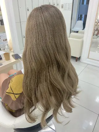 ロング カラー 浅見 愛菜のヘアスタイル