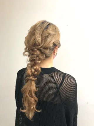 ロング ヘアアレンジ 🌐👽フクイ キララ🌎💎のヘアスタイル