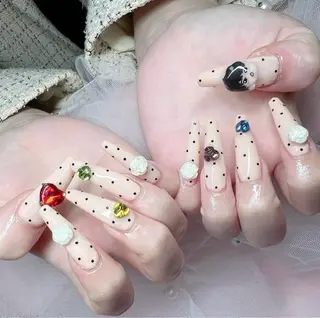 ネイル ガールネイルサロン所属・ガール　ネイルサロン 垣内　英里のネイルデザイン