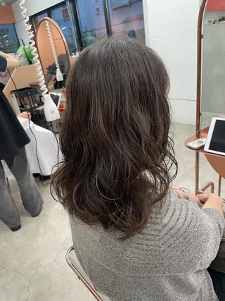 ミディアム パーマ 鶴井 美空のヘアスタイル