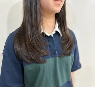 ロング Rinka/レイヤー /透明感カラーのヘアスタイル