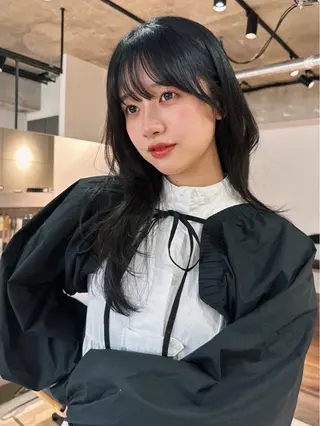 ロング カラー パーマ 🫧小顔×似合わせ× 透明感カラー🫧のヘアスタイル