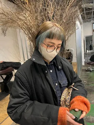 カラー 大塚 夏生のヘアスタイル