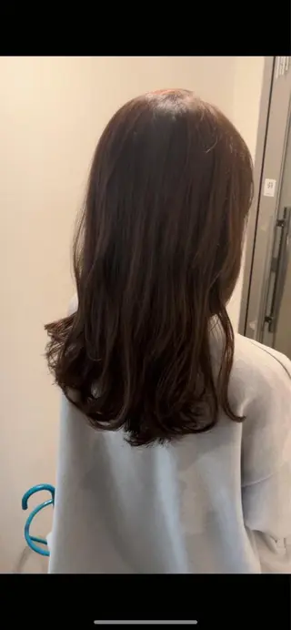 セミロング 縮毛矯正✨グレー ジュカラー✨MOEのヘアスタイル