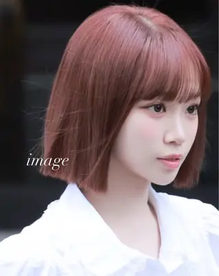 ショート momochan🍑 透明感白玉カラー♡のヘアスタイル
