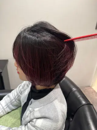 セミロング カラー 韓国レイヤー➰北田 陸斗➰コテ巻きパーマのヘアスタイル