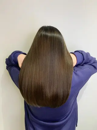 ロング カラー ヘアアレンジ 近藤千翔🩵 髪質改善Periodのエステ・リラクイメージ