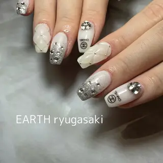 ネイル hair&make EARTH coiffure beaute 龍ケ崎店所属・tomita ayakaのネイルデザイン