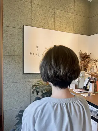 ショート ハラちゃんカット✂︎ 透明感🩵ケアカラーのヘアスタイル