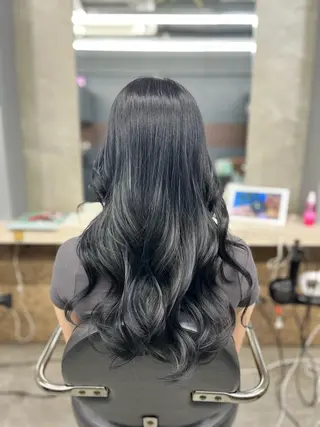 カラー 🐈‍⬛多系統🕶 tsubura🖤のヘアスタイル