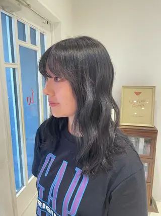 カラー shiomi H辻田 杏梨のヘアスタイル