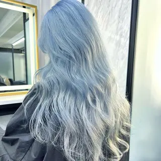 ロング カラー シールエクステ特化 ハイトーン、NANAのヘアスタイル