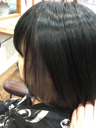 カラー 塩崎 明菜のヘアスタイル