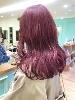 セミロング ケアブリーチ 坪井佑樹のヘアスタイル