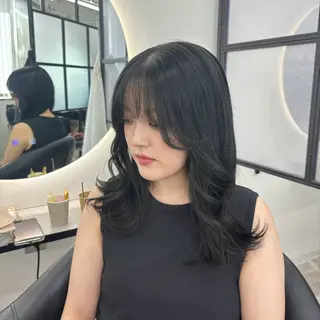ロング カラー Ren. 🦋デザインカラーのヘアスタイル