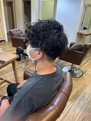 カラー パーマ メンズ 染矢 優希のヘアスタイル