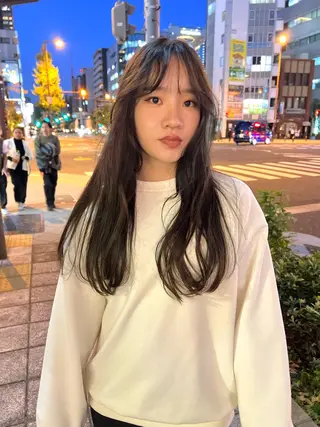 セミロング タナカ レイのヘアスタイル