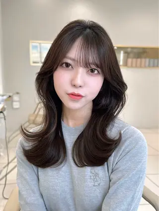 ミディアム カラー MAEUL luna所属・前髪顔周り/レイヤー 韓国/桔川恒のヘアスタイル