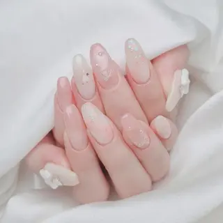 ネイル T. Leeのネイルデザイン