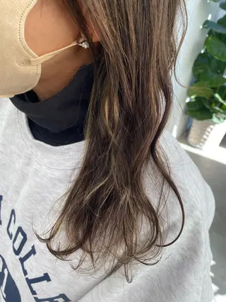 セミロング カラー 🌼ハイライト透明感 🌼maiのヘアスタイル