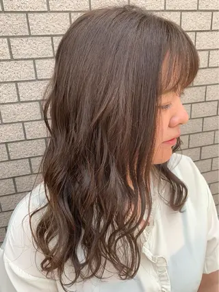 ロング 透明感ハイライト◎ 伊藤夏海のヘアスタイル