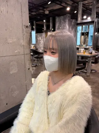 ショート カラー ハイトーン 横浜💞ミオのヘアスタイル