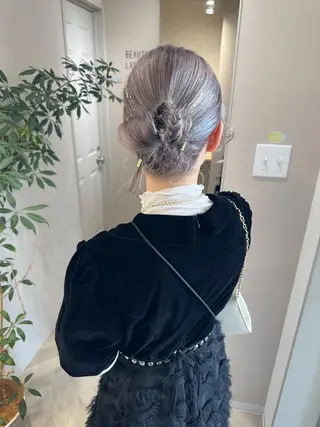 セミロング カラー ヘアアレンジ autre所属・大久保 ひでなりのヘアスタイル