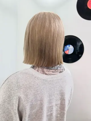 ショート カラー ヘアアレンジ 🧨ブリーチー×ボブ レイヤー💎じゅえるのヘアスタイル