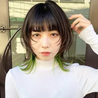 ミディアム TOMOYAレイヤー ブリーチ縮毛矯正のヘアスタイル