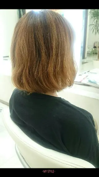 ミディアム キンジョウ エナミのヘアスタイル