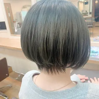 ショート カラー NUMBER_ ユイナのヘアスタイル