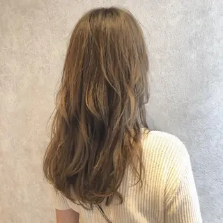 ロング カラー ヘアアレンジ 雪本 愛のヘアスタイル