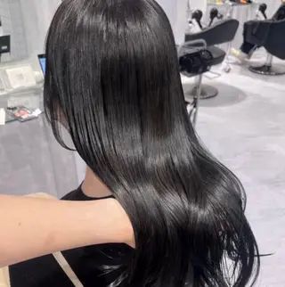 ロング カラー 🫧うる艶トレンド 🫧透明感カラーのヘアスタイル