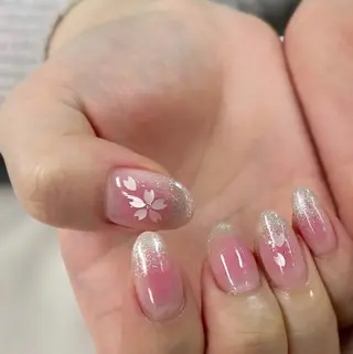 ネイル アトリエ　ミモザ所属・いまむら あかりのネイルデザイン