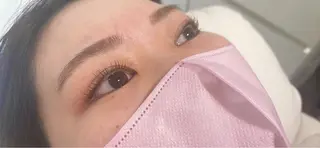 マツエク・マツパ 原 麻耶のヘアスタイル