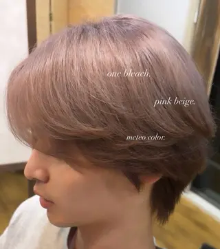 ショート カラー reborn店長 🤍リルのヘアスタイル