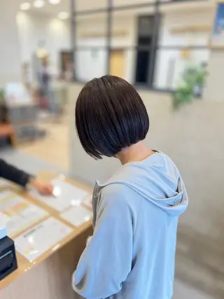 ミディアム カラー 山口 玖瑠美のヘアスタイル