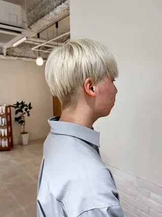 ショート カラー たかはた すずかのヘアスタイル
