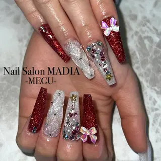 ネイル MADIA藤沢所属・MADIA MEGUのネイルデザイン