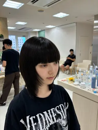 ミディアム 推し活/韓国/ブリー チカラーminamiのヘアスタイル