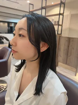 セミロング 工藤 梨花のヘアスタイル