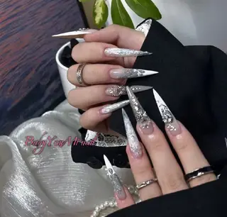 ネイル Oomiya 服部のネイルデザイン